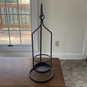 Candle holder metal, Holds a 21.5 ounce jar candle, 2 piece candle not included